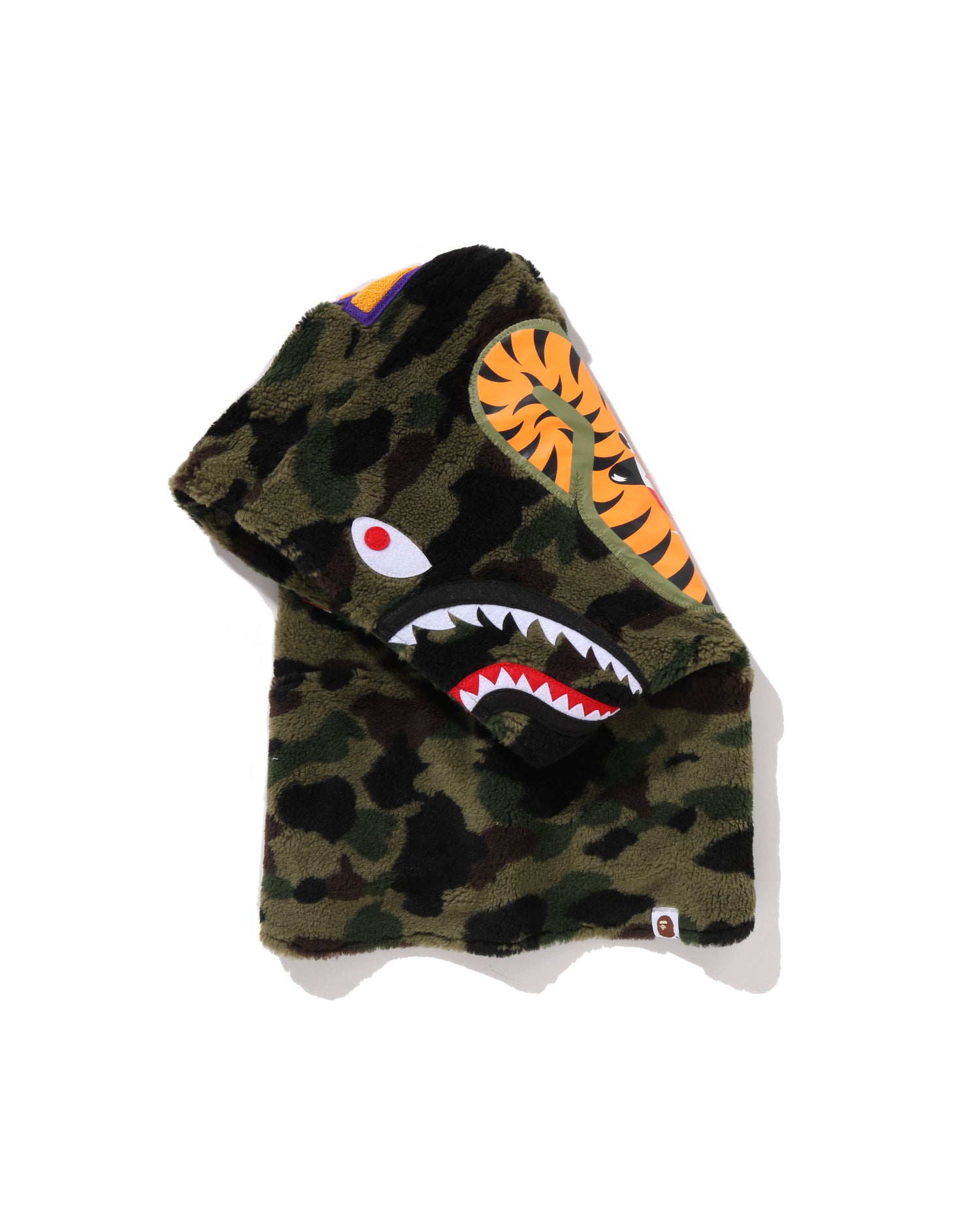 A BATHING APE® 1st Camo Shark Boa Snood | Bape official
