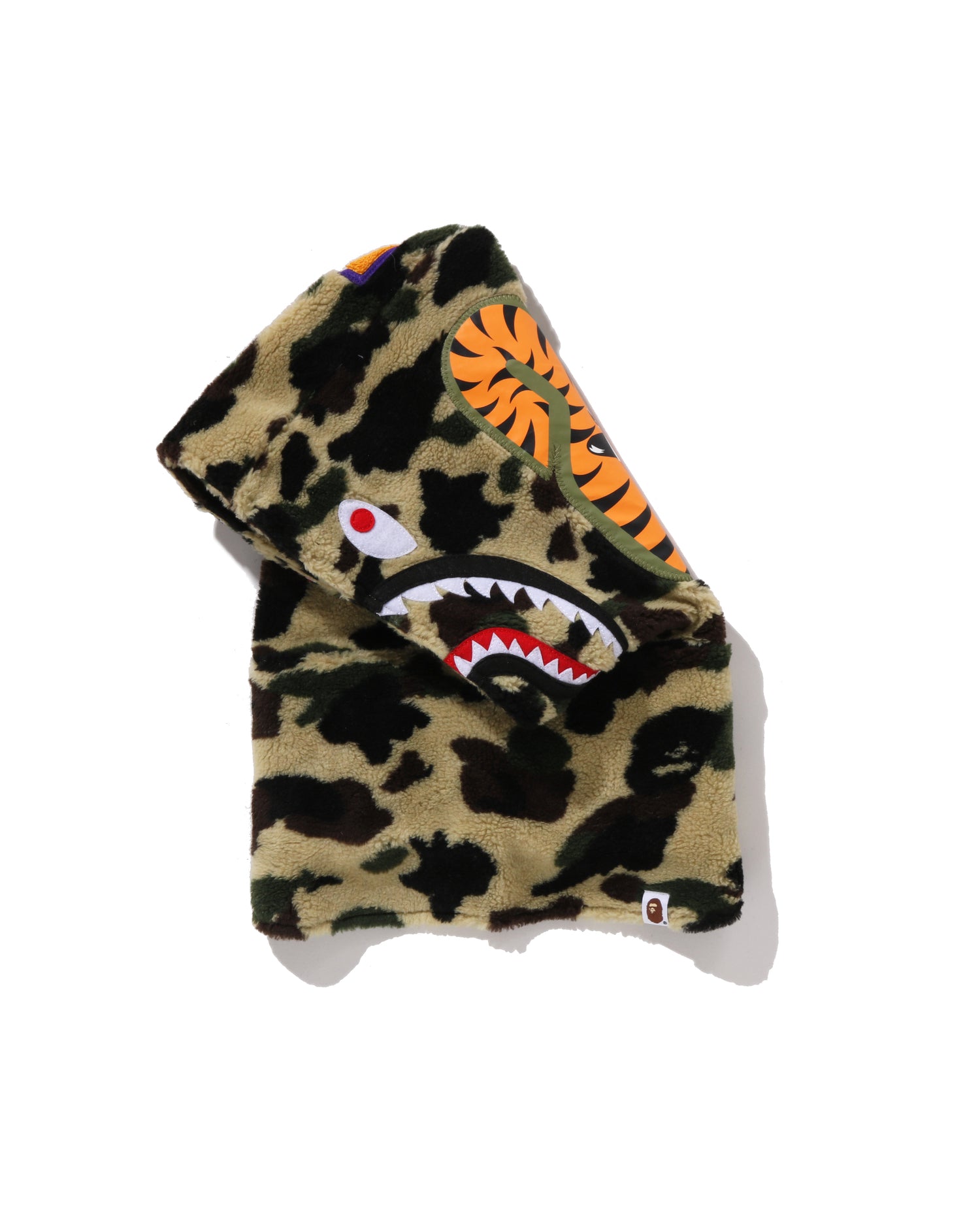 A BATHING APE® 1st Camo Shark Boa Snood | Bape official website
