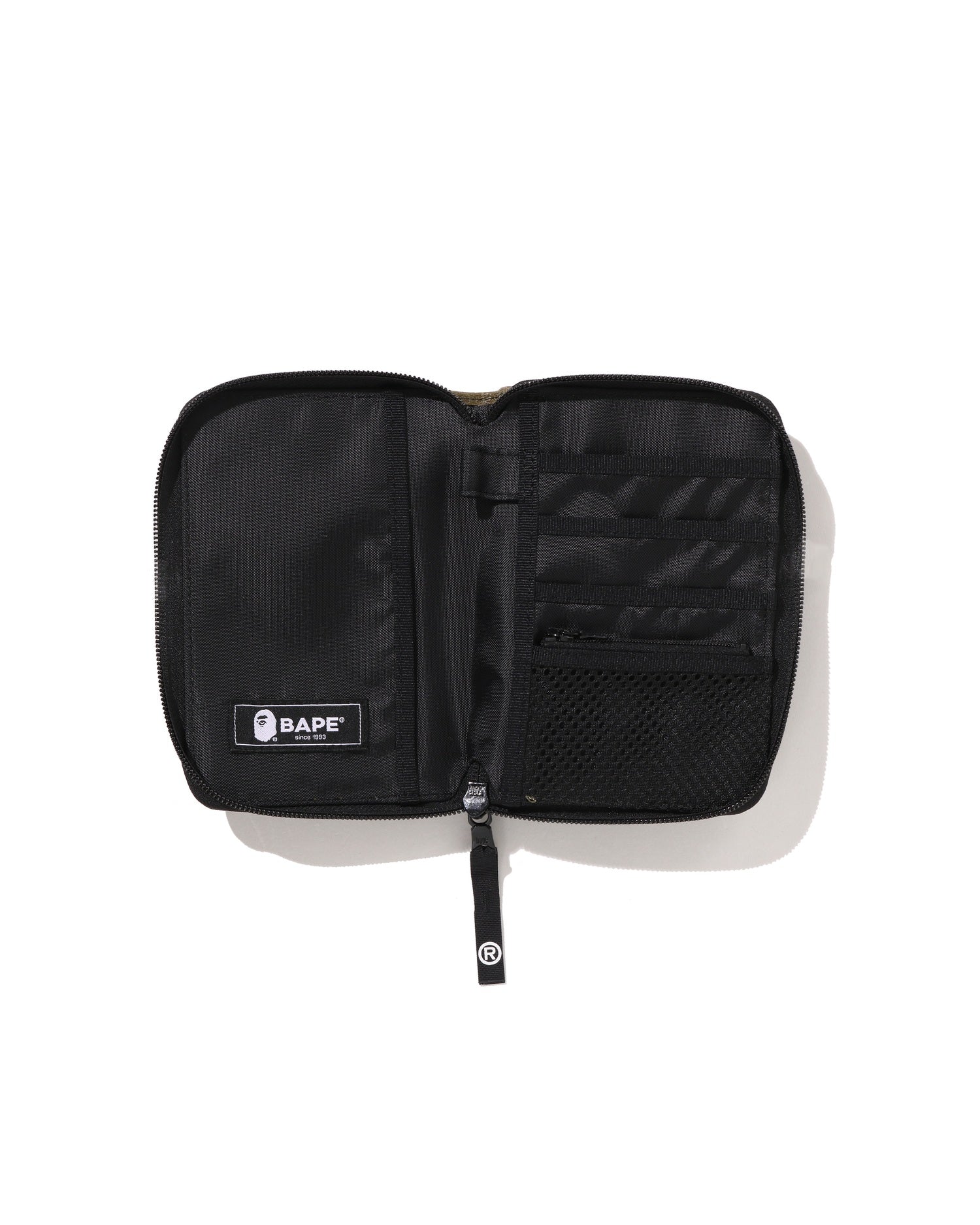 A BATHING APE® 1st Camo Passport Case M Travel | Bape official