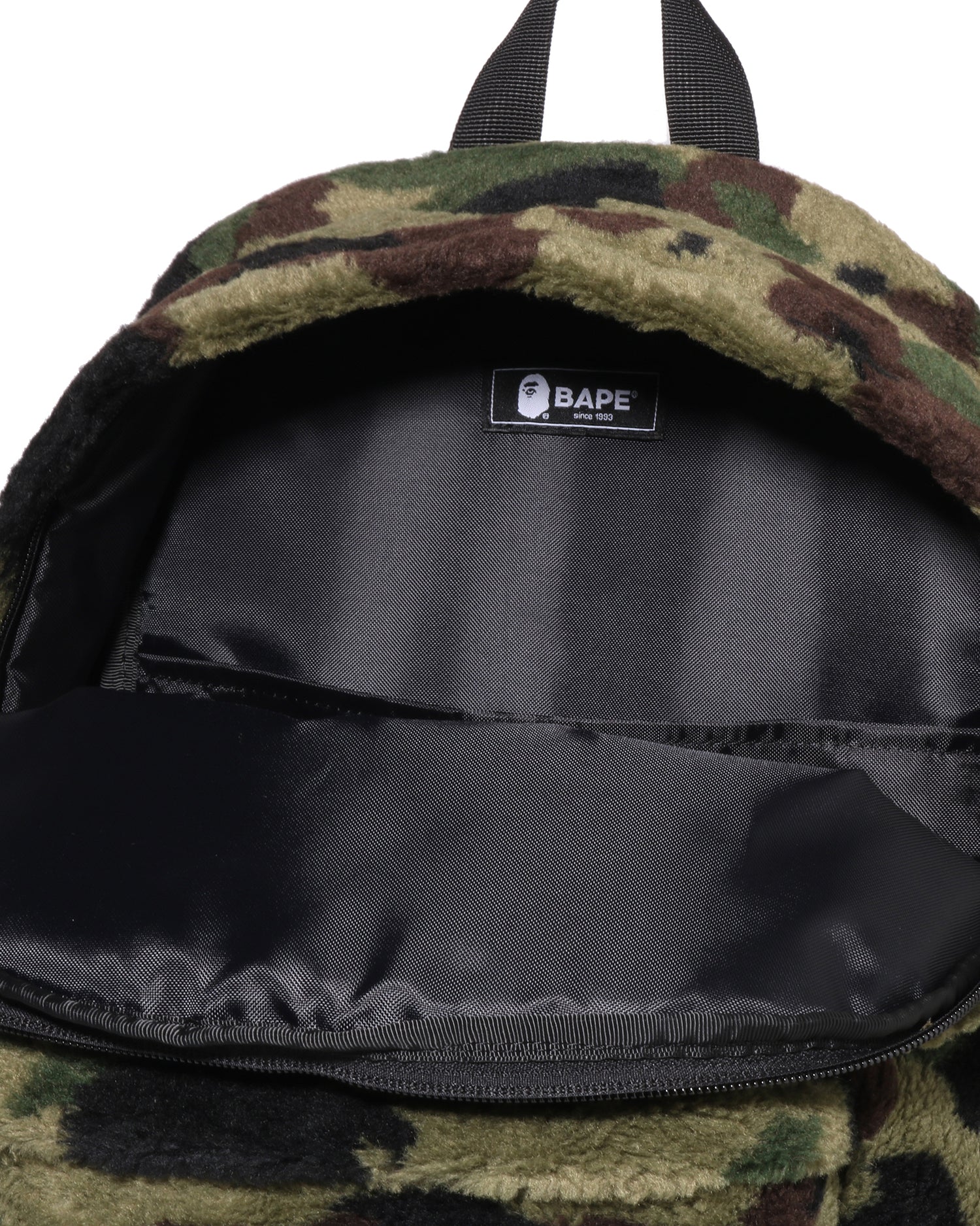 A BATHING APE® Kids 1st Camo Fleece Daypack | Bape official