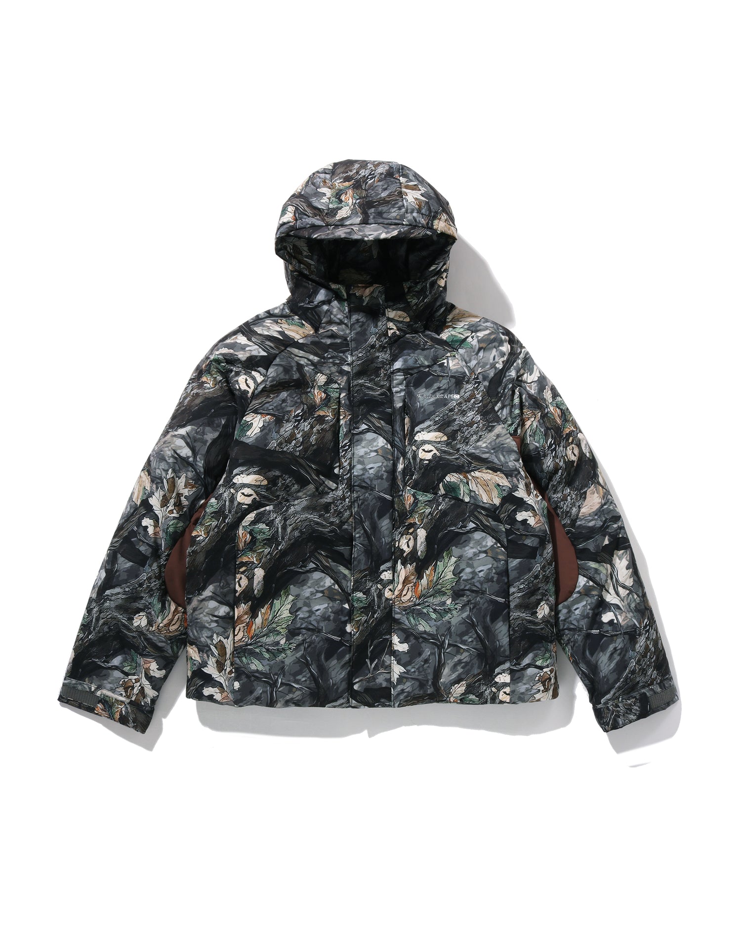 A BATHING APE – INT.BAPE.COM