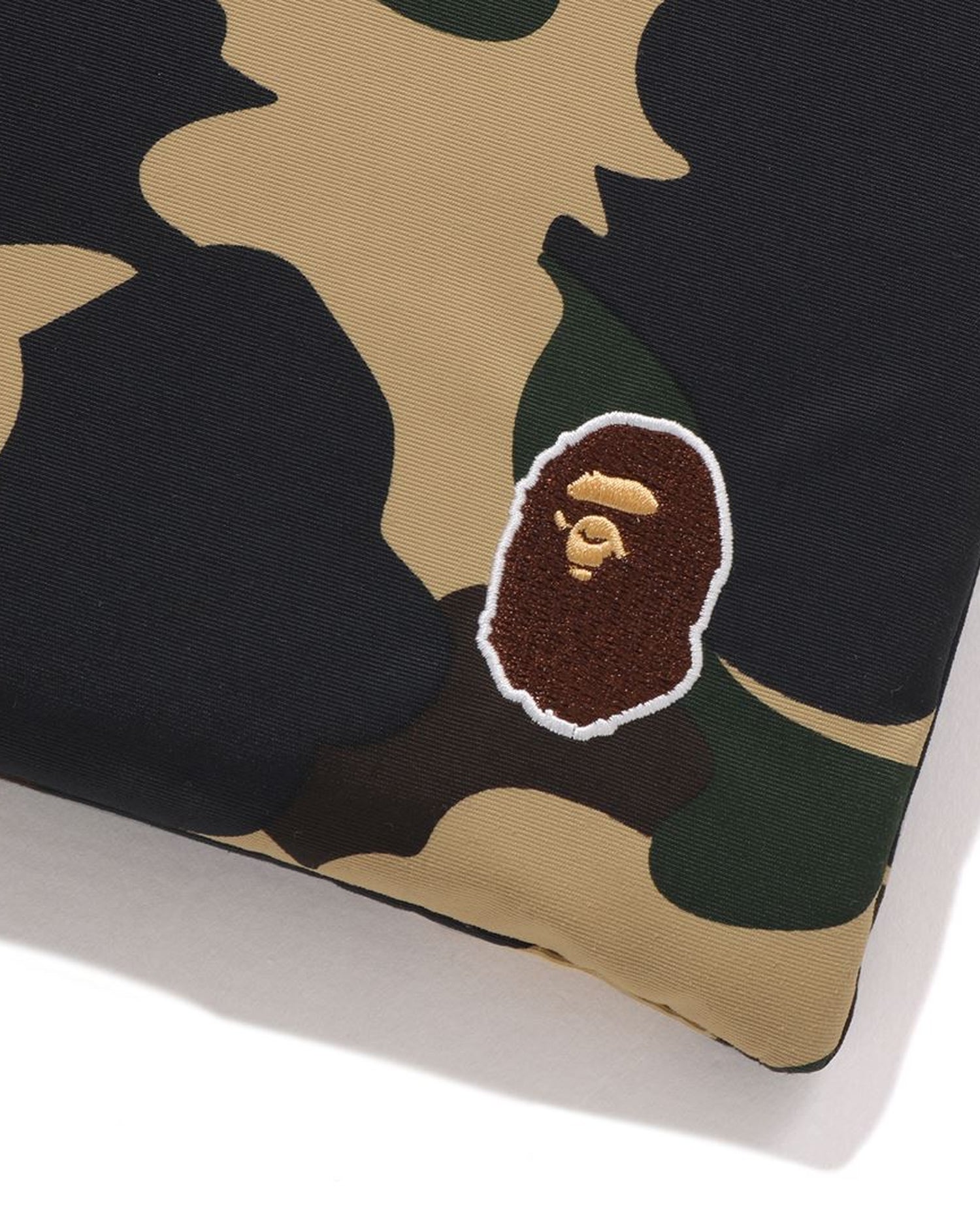 A BATHING APE® 1st Camo 13 Inch PC Case | Bape official