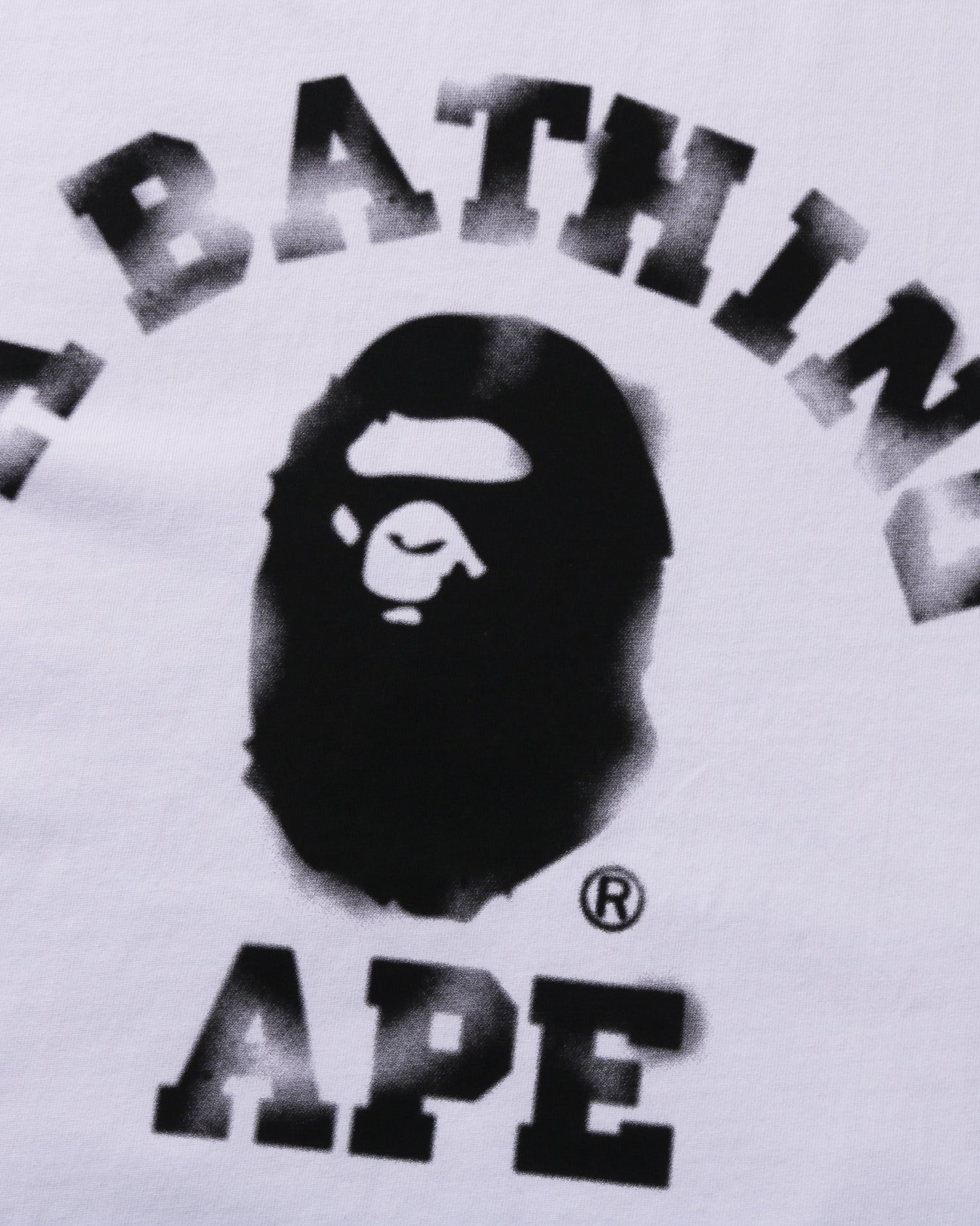 APE ロングtシャツ A BATHING APE® College Relaxed Fit Ls Tee | Bape official