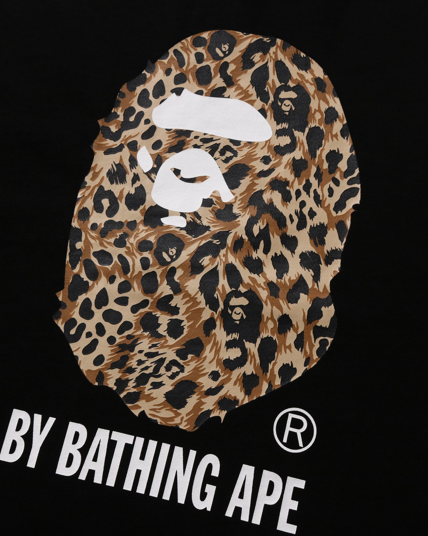 A BATHING APE® Wild Leopard Pattern Relaxed Fit Ls Tee