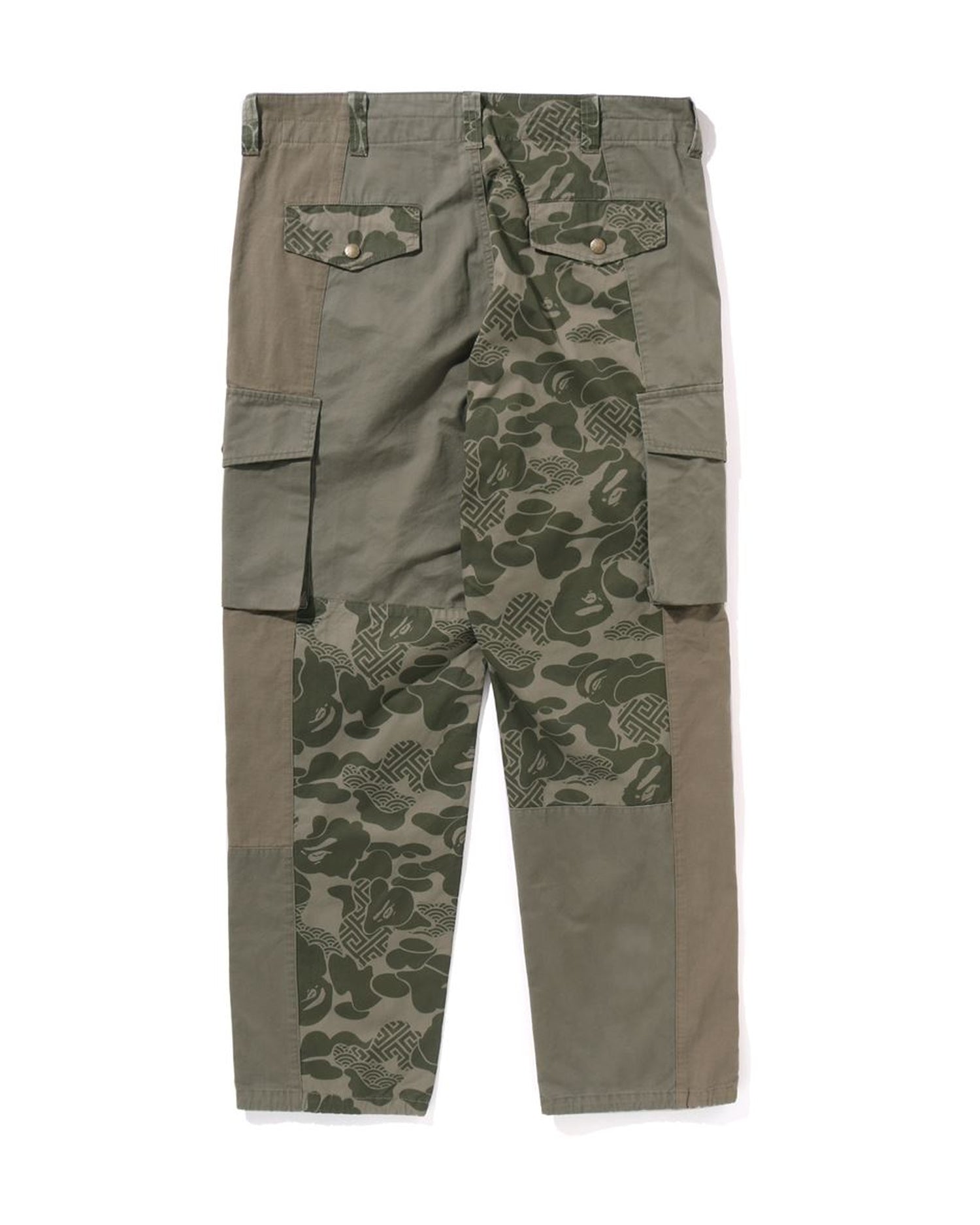 希少【a bathing ape】CAMO JUNGLE CARGO PANTS 希少【a bathing ape】CAMO JUNGLE CARGO PANTS（BAPE 1st Camo