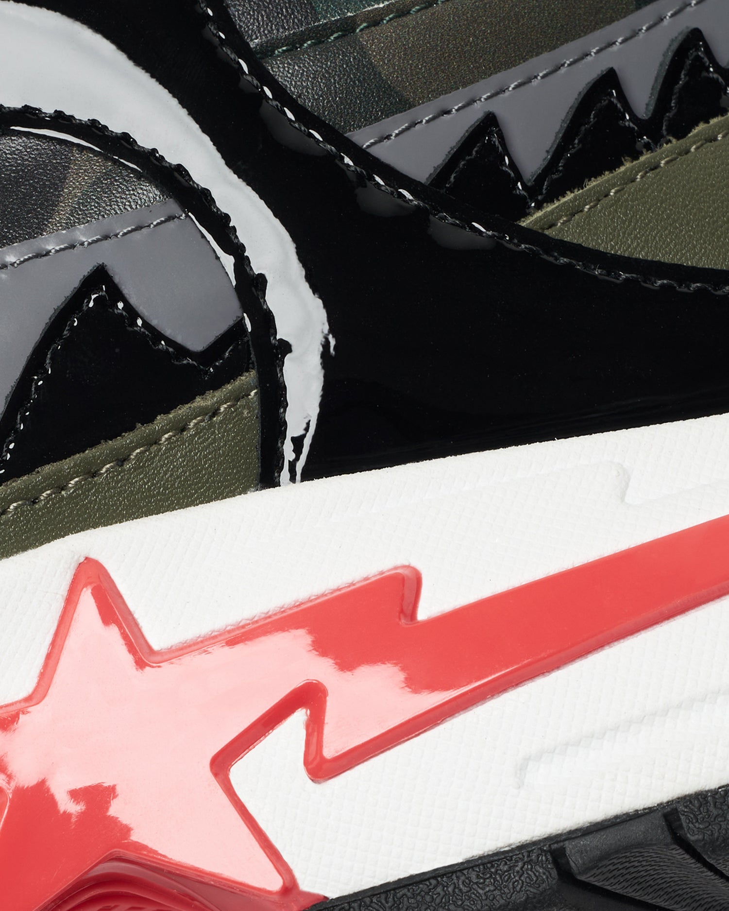 A BATHING APE® Shark STA BAPE X ASSC M1 | Bape official website