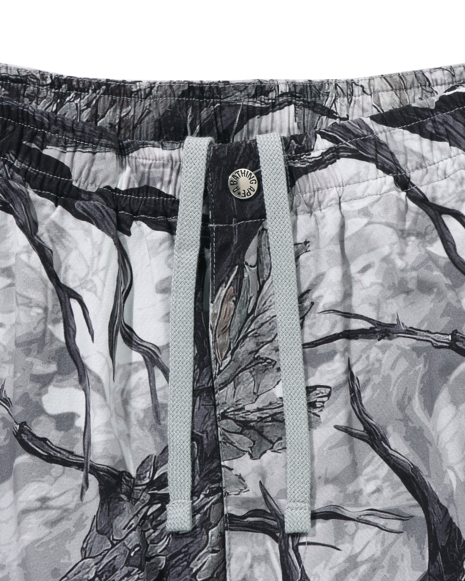 値下げ不可【Mサイズ】OAO CAMO PISTE SHORTS BEG A BATHING APE® Map Camo Regular Fit Cargo Shorts | Bape