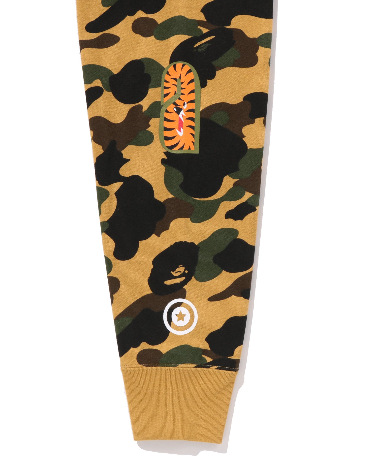 トップス 1ST CAMO SHARK CREWNECK 1ST CAMO SHARK Crewneck Sweatshirt - Men's Fall | BAPE – us.bape.com