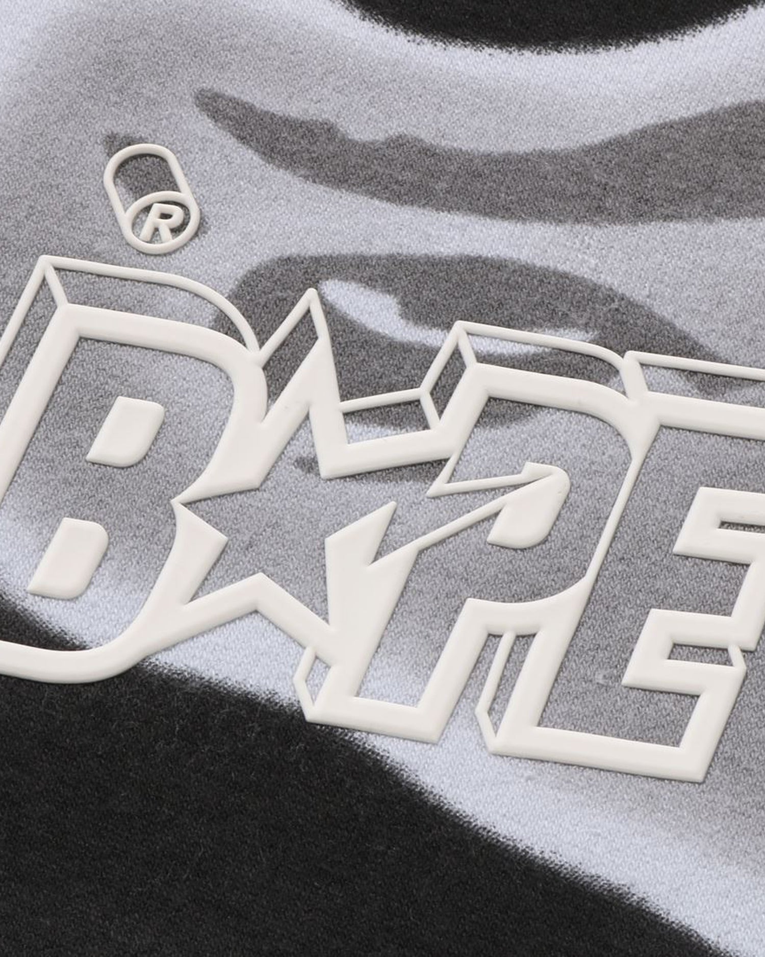 A Bathing Ape – INT.BAPE.COM