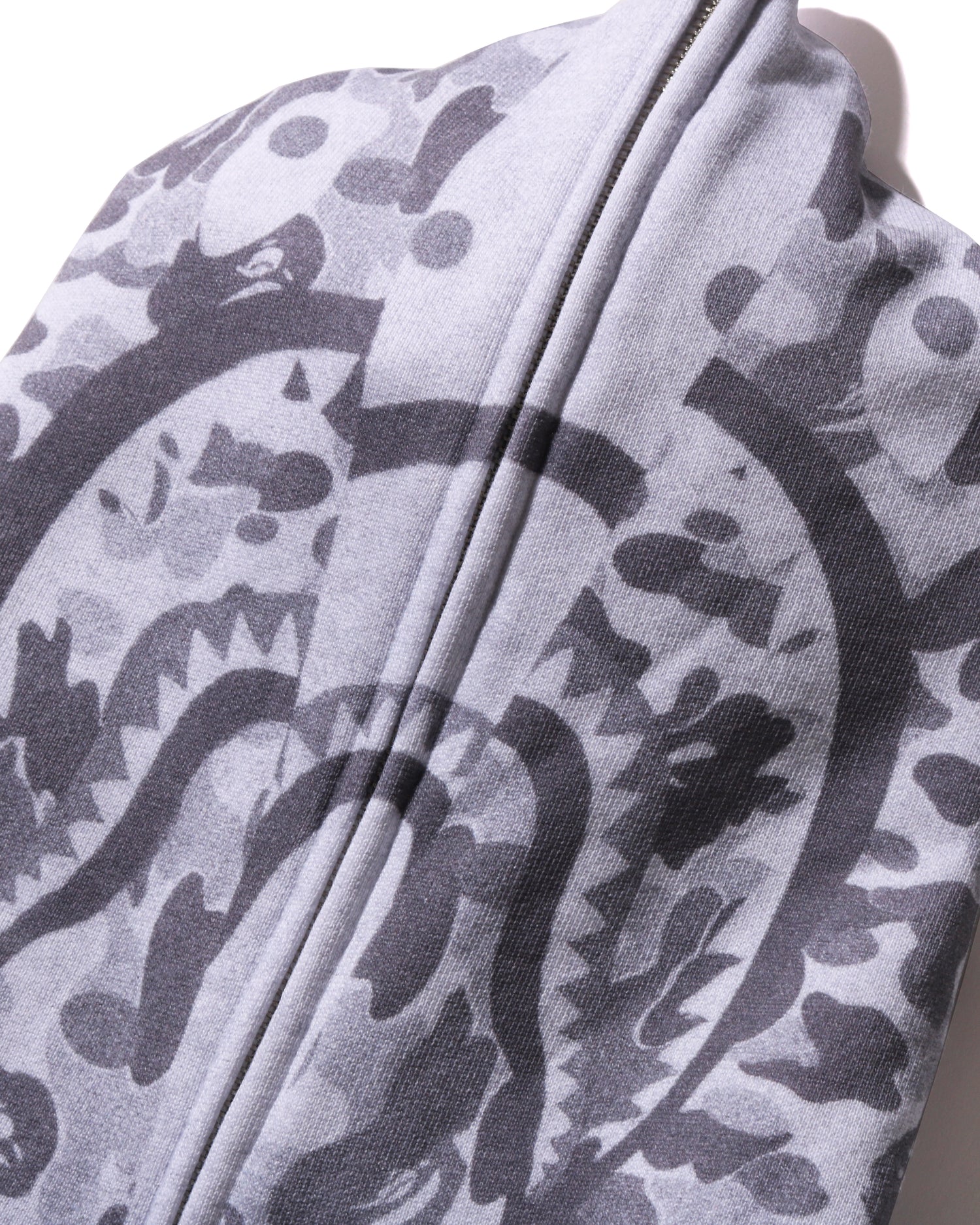 A BATHING APE® Camo Fake Print Relaxed Fit Shark Full Zip