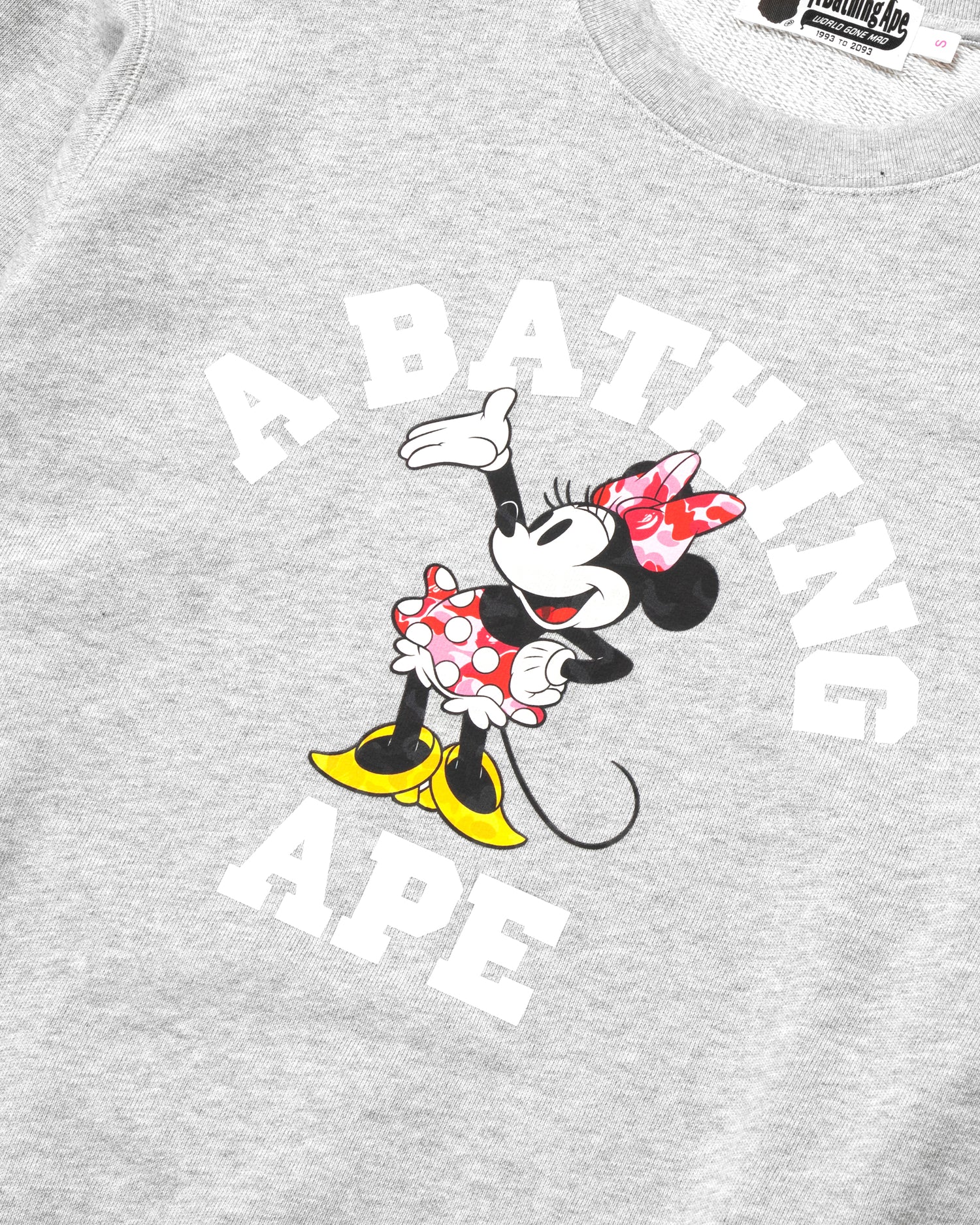A BATHING APE® X Disney Minnie Mouse College Relaxed Fit Crewneck