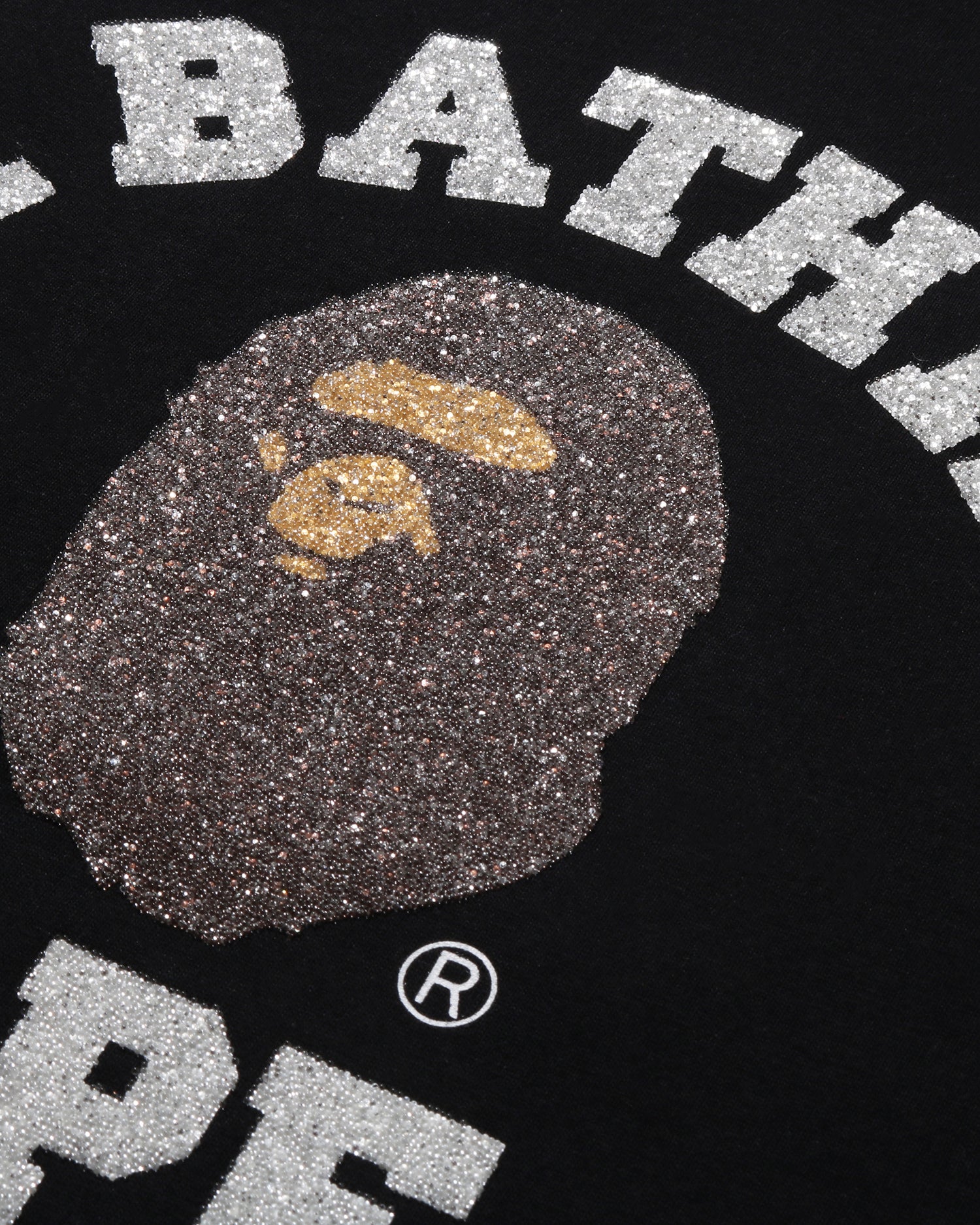 A BATHING APE – INT.BAPE.COM