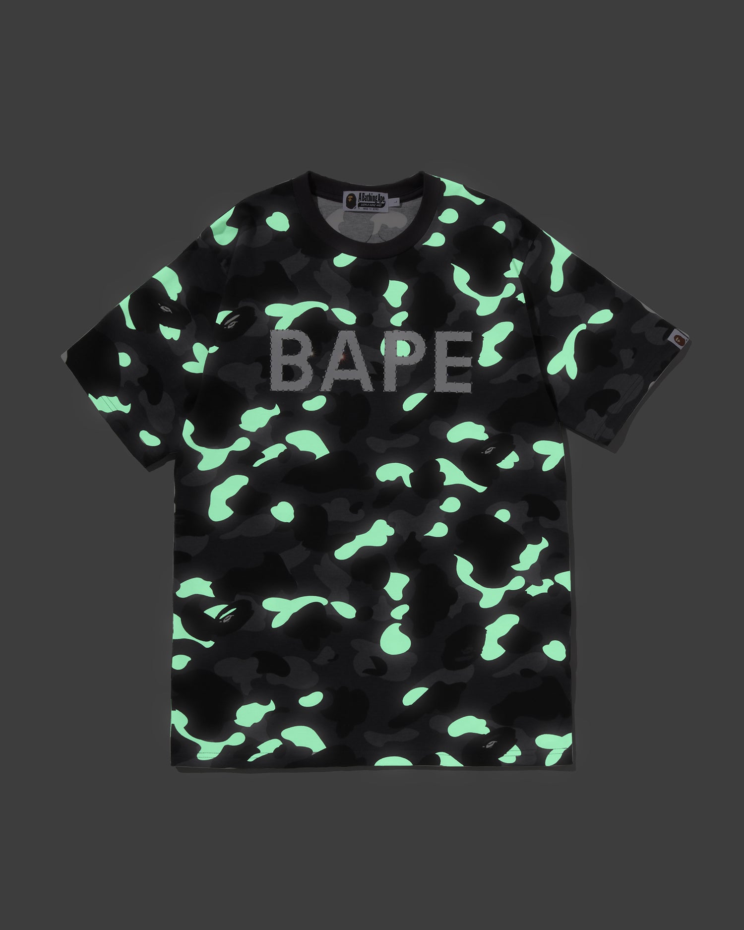 トップス CITY CAMO BY BATHING APE TEE A BATHING APE® City Camo Rhinestone BAPE Logo Tee | Bape official