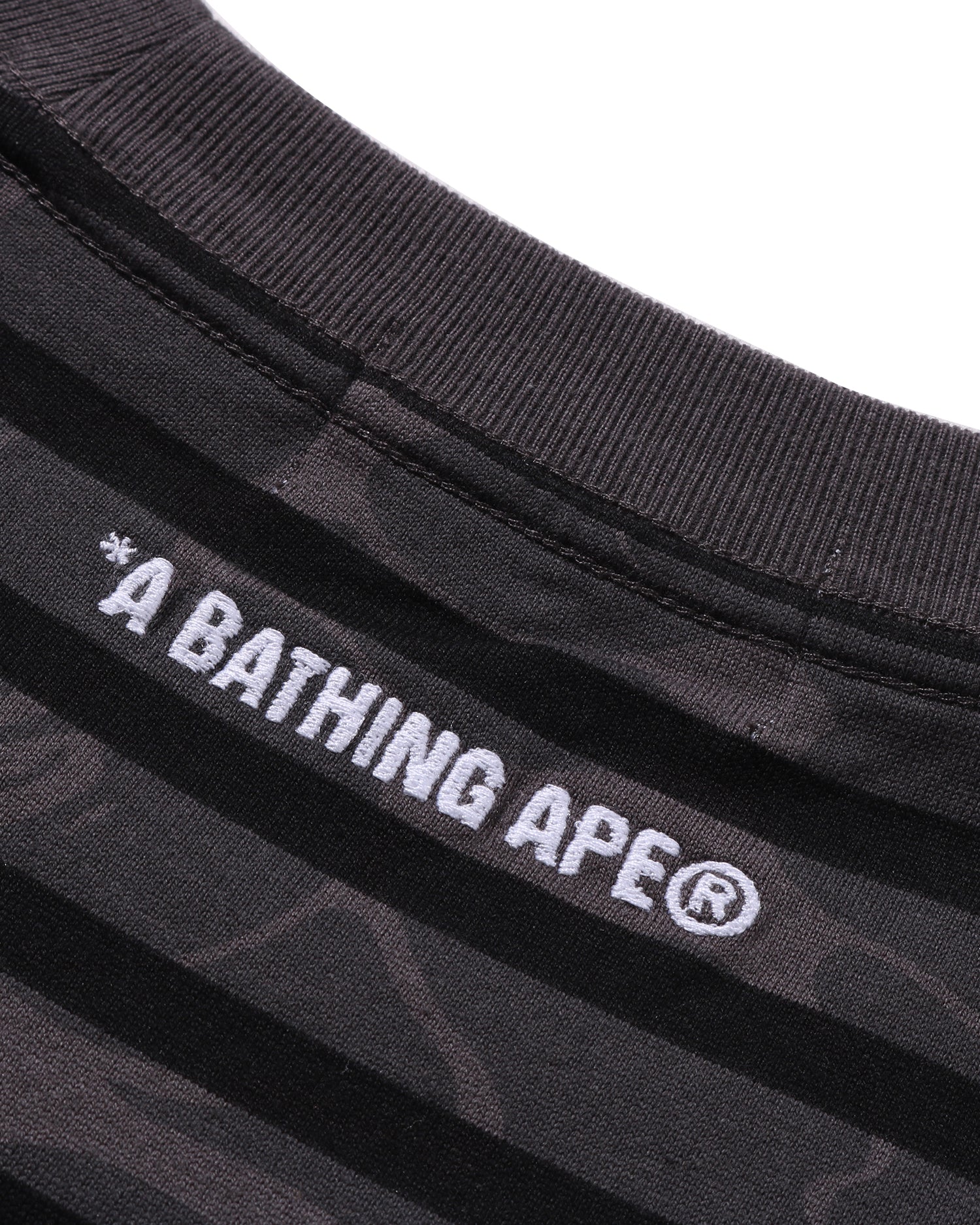【A BATHING APE】SOLID CAMO STRIPE ONE POINT RELAXED FIT TEE SOLID CAMO STRIPE ONE POINT RELAXED FIT TEE MENS – us.bape.com