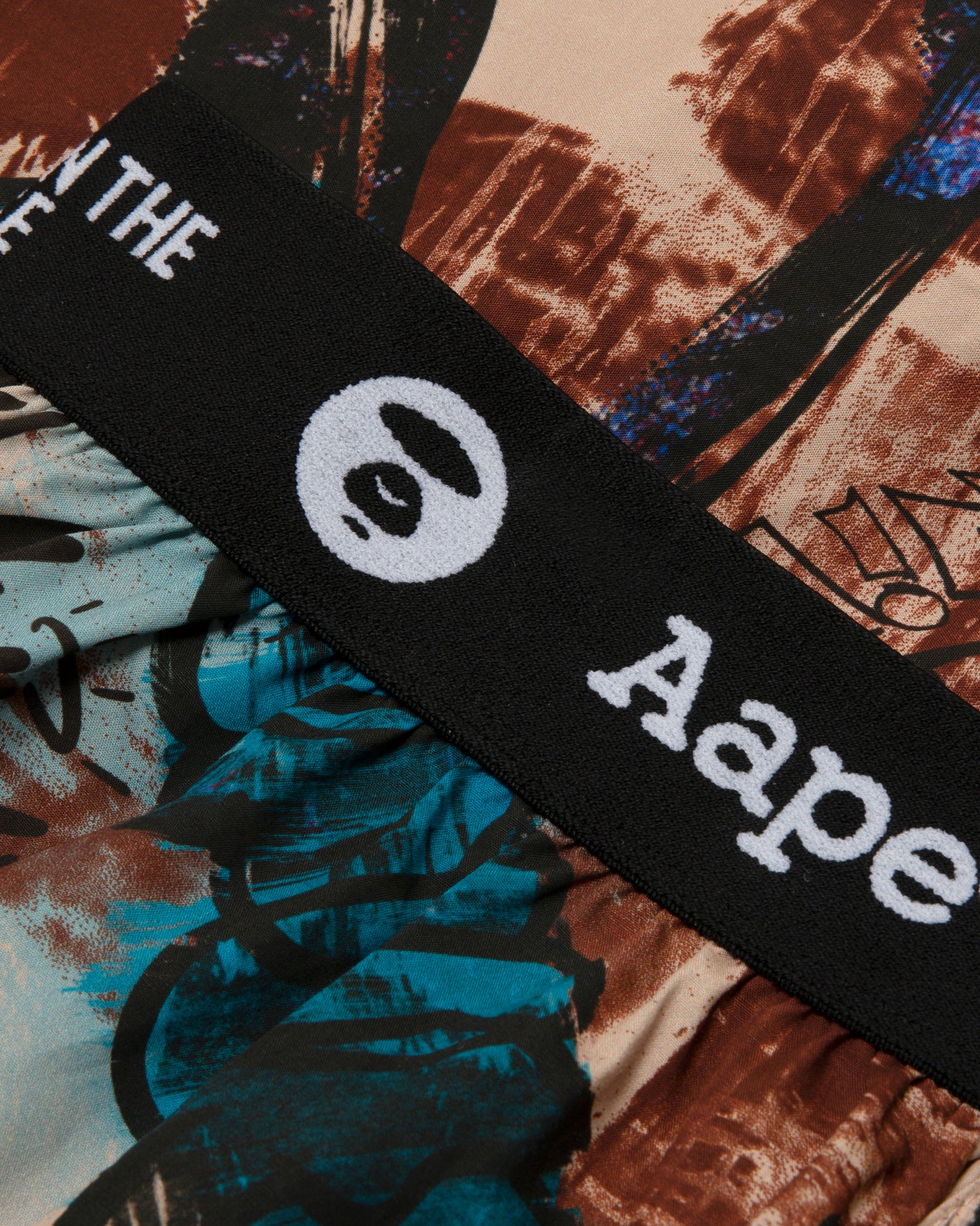 ■Aape by A BATHING APE■Moonfaceペイントgraffiti フーディー □Aape by A BATHING APE□Moonfaceペイントgraffiti フーディー